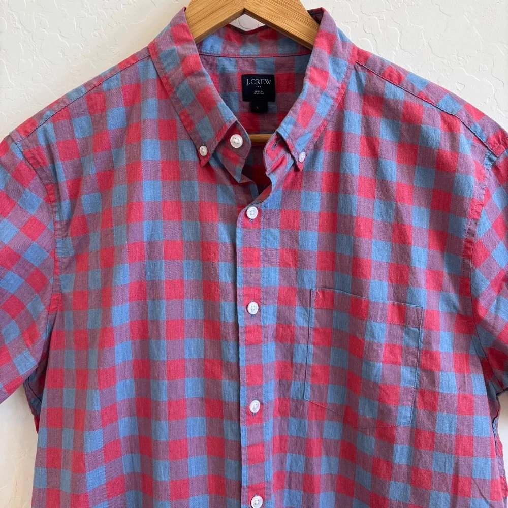 J.Crew Men's Short-Sleeve Lightweight Shirt red and blue gingham, size large